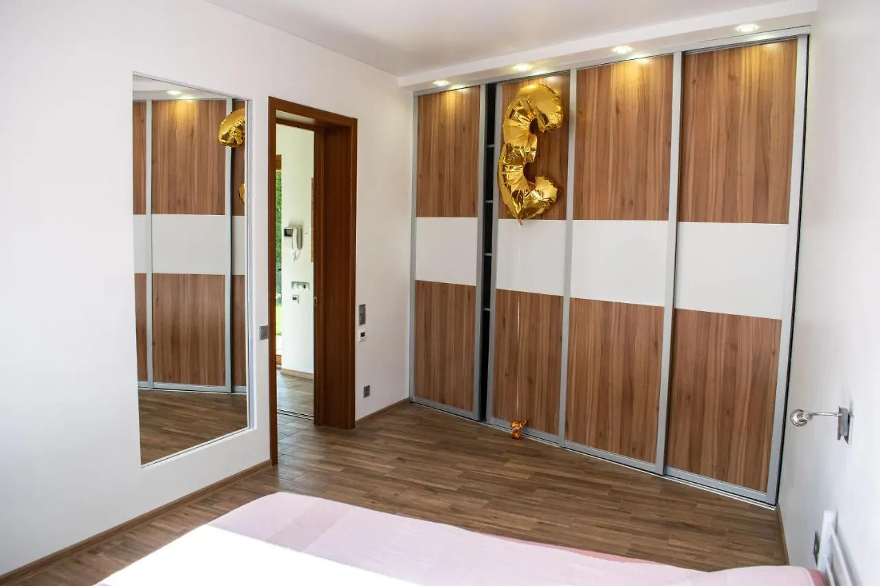 Villa Park Puscha Luxury House Kiew